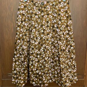 Who What Wear floral skirt. Worn once. Excellent condition.